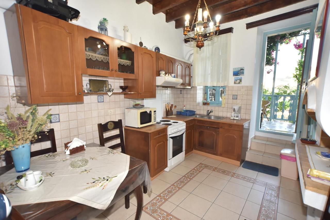 Traditional House By The Sea Mandraki  Exterior photo