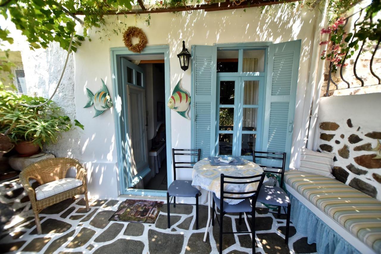 Traditional House By The Sea Mandraki  Exterior photo